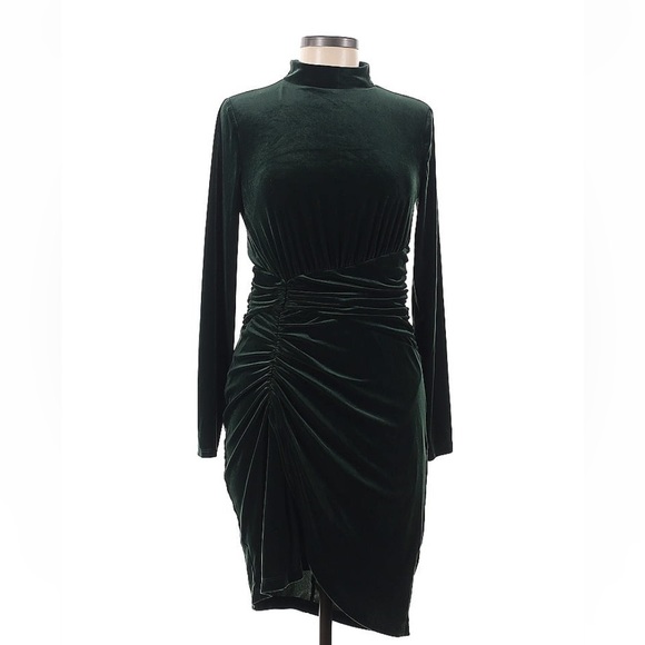 Express Dresses & Skirts - Express Green Velvet Fitted Midi Dress
